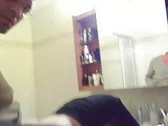 Umieść darmowe filmy z seksem kutasa między piersiami pięknej suki.