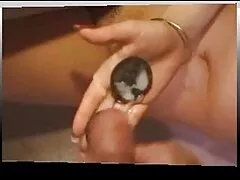 Facet sex filmy darmowe amatorskie ma Anal fisting mamuśki tatuaż w środku lasu