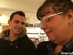 Murzyn darmowe sex filmiki na telefon daje białemu facetowi wyrwać jej odbyt, a Mulat zabawia mężczyznę ustami