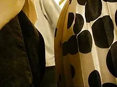 Facet poślizgnął darmowe filmy porno grupowy się na seks analny dziewczyna w pasiastych pończochach